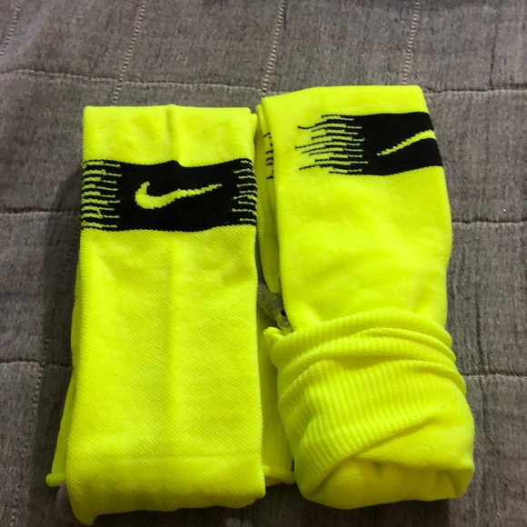 Nike 2 pr bundle soccer socks - Picture 1 of 2